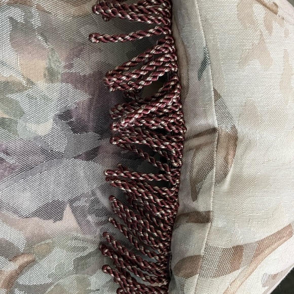 (2) Croscill Chambord Cassis Purple Rose Rectangular Fringed Pillows 14” x 11” - Picture 7 of 8